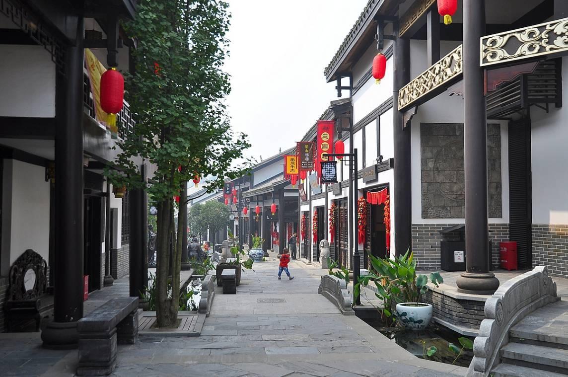 这里的塑料管 经得住150℃高温考验